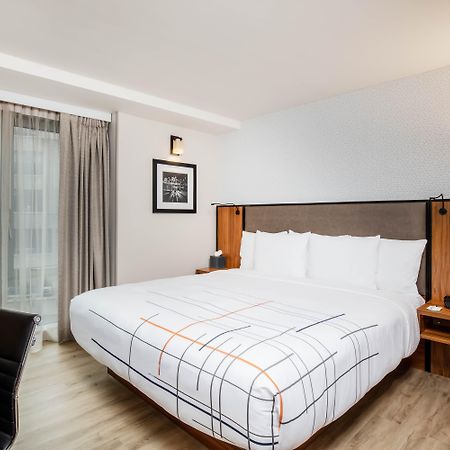 Hotel La Quinta By Wyndham Time Square South à New York Extérieur photo