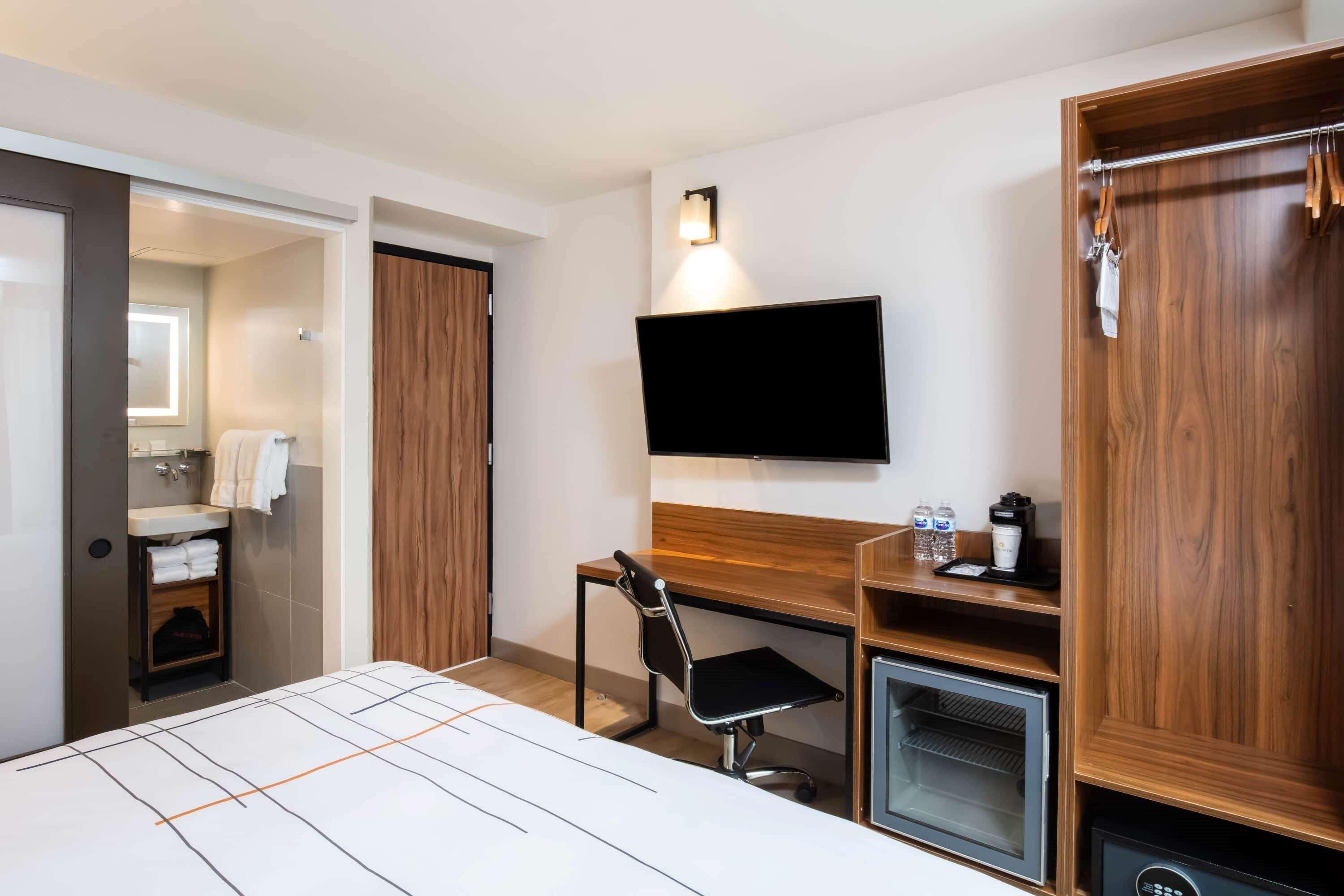 Hotel La Quinta By Wyndham Time Square South à New York Extérieur photo