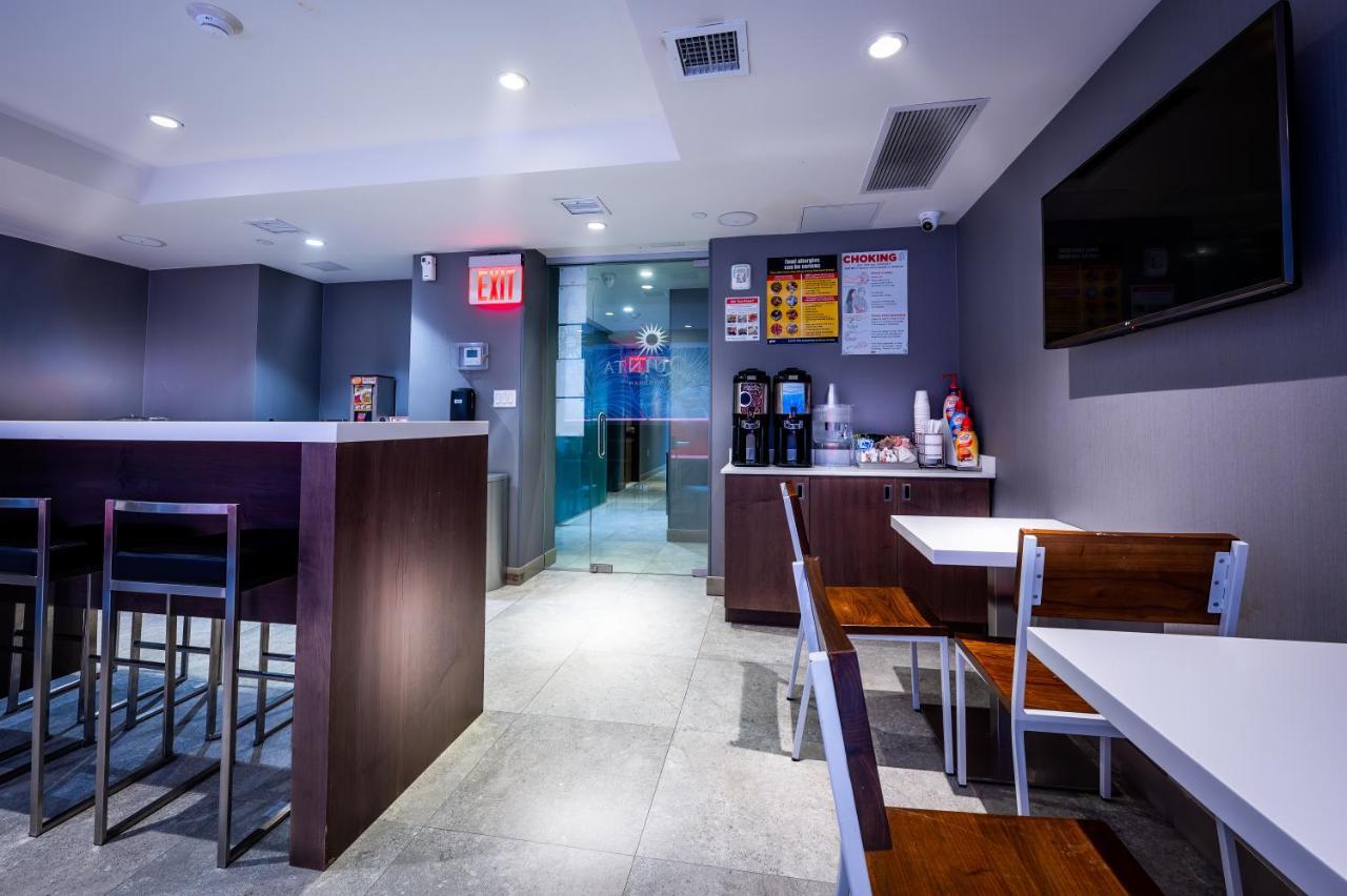 Hotel La Quinta By Wyndham Time Square South à New York Extérieur photo