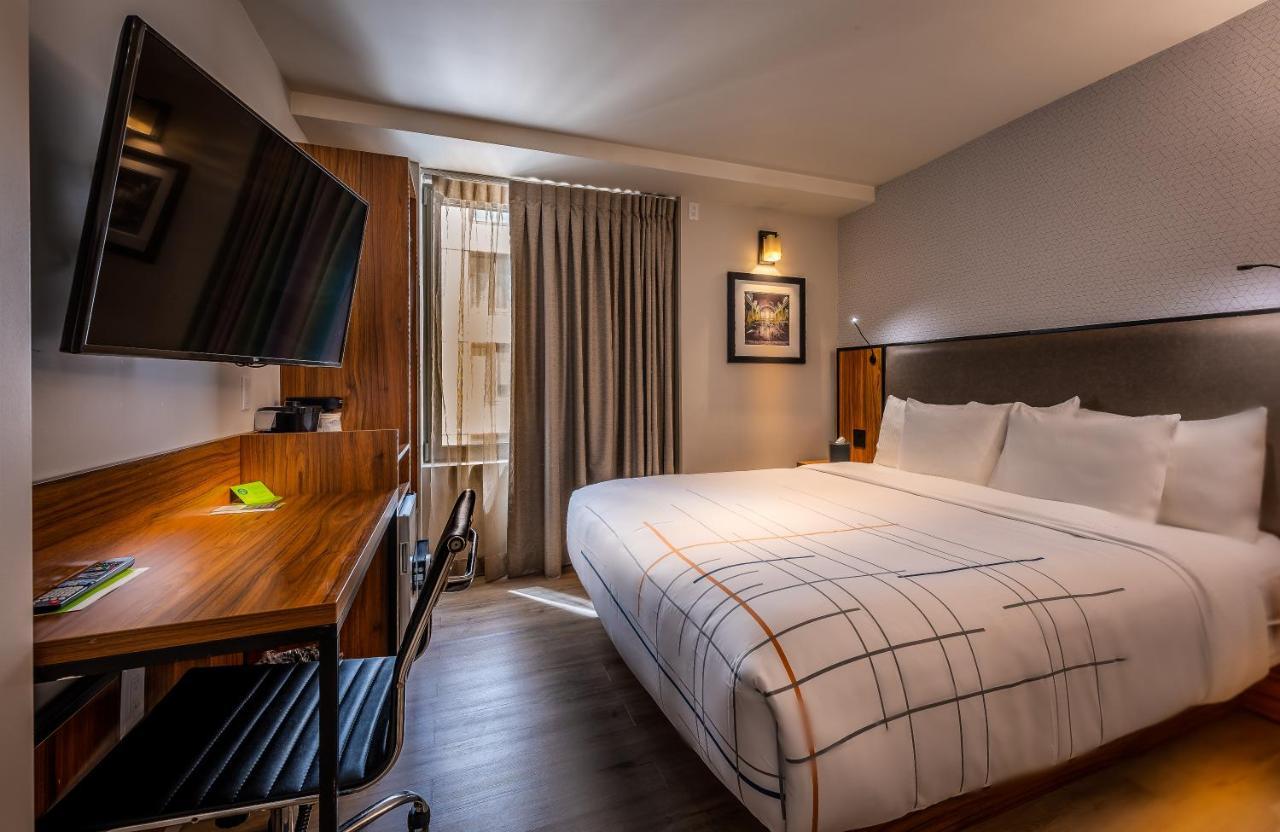 Hotel La Quinta By Wyndham Time Square South à New York Extérieur photo