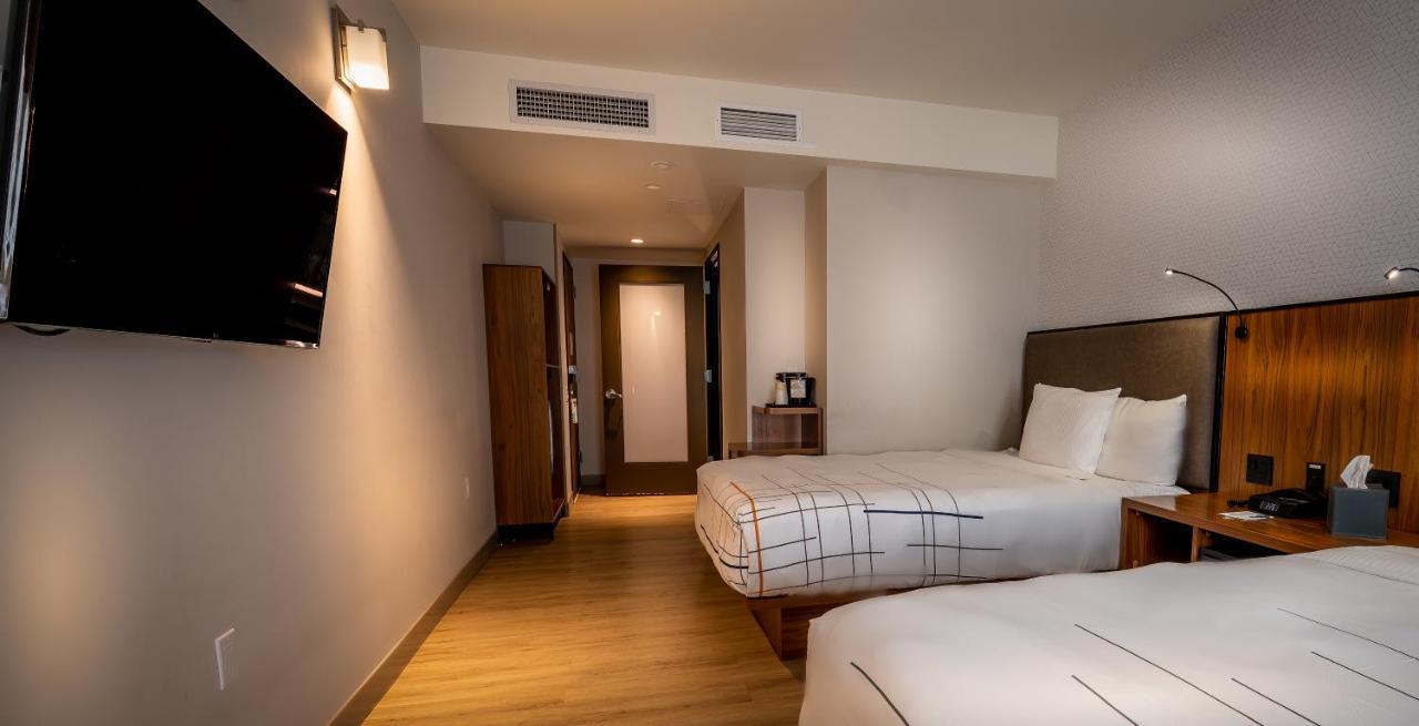 Hotel La Quinta By Wyndham Time Square South à New York Extérieur photo